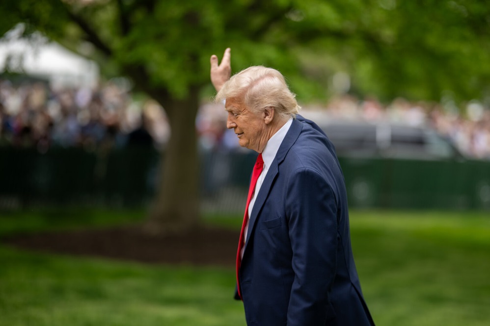 Trump ha fatto perdere a Apple 70 miliardi di dollari con un post di tre righe