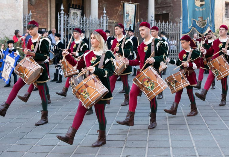 A Nepi secondo weekend con il Palio dei Borgia:  le contrade si sfidano nella Gara dei Musici e nel Palio degli Arcieri