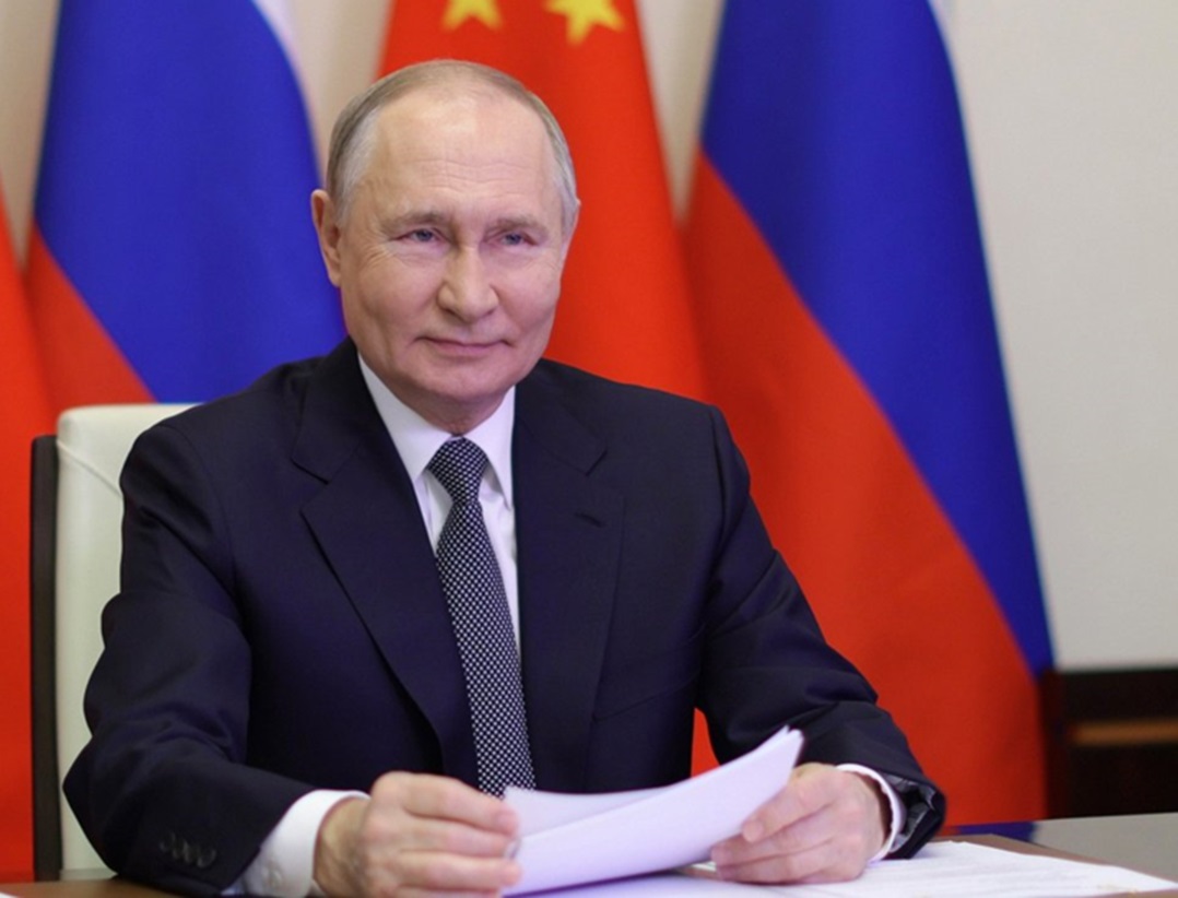Putin “condanna” gli Usa ma nel frattempo bombarda civili a Kiev