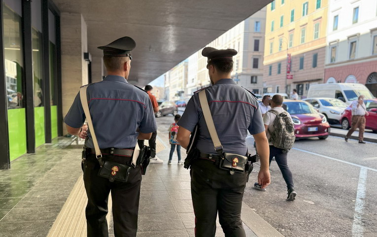 Roma, Centro Storico, controlli dei carabinieri: 5 le persone denunciate