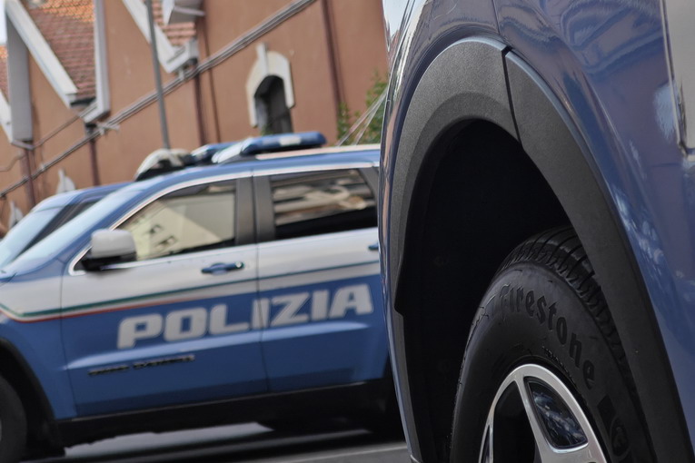 Casilino, botte a colpi di scopa al fratello minore: fermato un 37enne