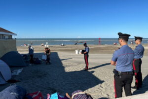 Ostia, controlli dei carabinieri sul litorale per la repressione dei reati
