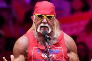 Addio a Hulk Hogan, leggenda del wrestling: morto a 71 anni per arresto cardiaco