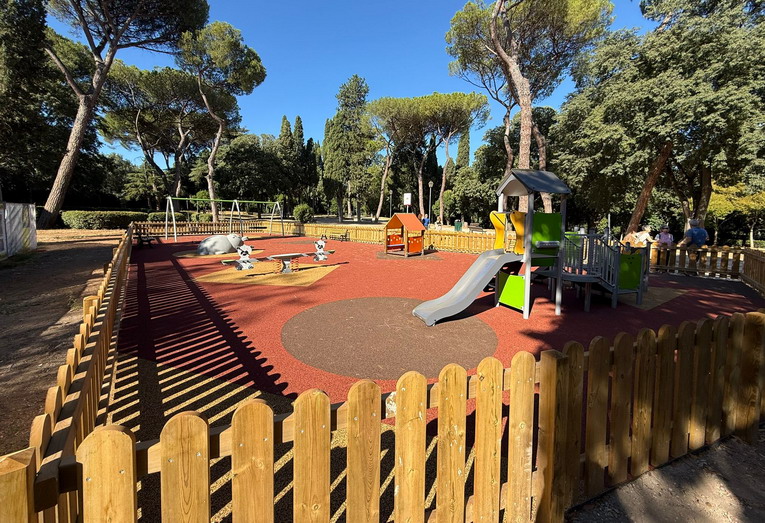 Parco degli Scipioni, Alfonsi: “Inaugurata la nuova area ludica”