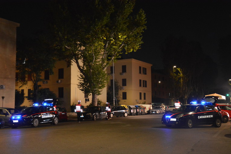 Roma, fuga spericolata sul Raccordo contromano: fermato 19enne su moto rubata