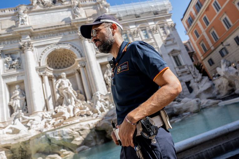 Fontana di Tevi, controlli della polizia locale per la tutela dei turisti