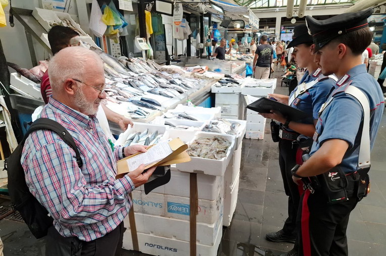 Esquilino, proseguono i controlli dei carabinieri nel mercato rionale