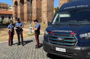 Stretta dei carabinieri dall'Esquilino al Tuscolano: 4 arresti e 5 denunce