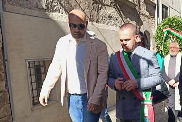 Bassiano sotto shock: minacce di morte al Presidente del Consiglio Comunale Cantali durante la processione di San Rocco