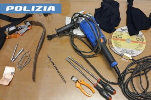 Roma, colpo da 40mila euro: fermate tre persone incastrate dalle videocamere nel parco dell'Insugherata