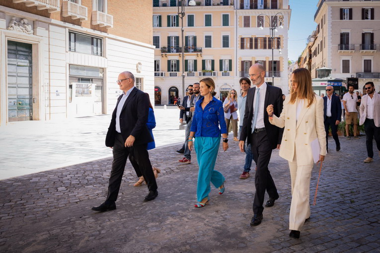 Largo dei Lombardi torna a splendere dopo gli interventi di restyling