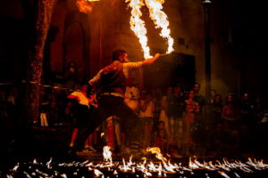 Scintille d’arte di strada: Bajocco Festival accende la cultura e alimenta il cambiamento