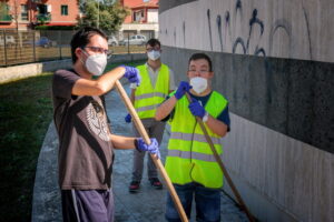 Ostia, ragazzi diversamente abili bonificano discarica ex città dei mestieri