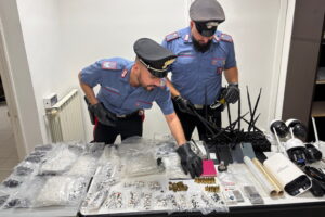 Nettuno, scoperta centrale di spaccio: sequestrato oltre un chilo di cocaina