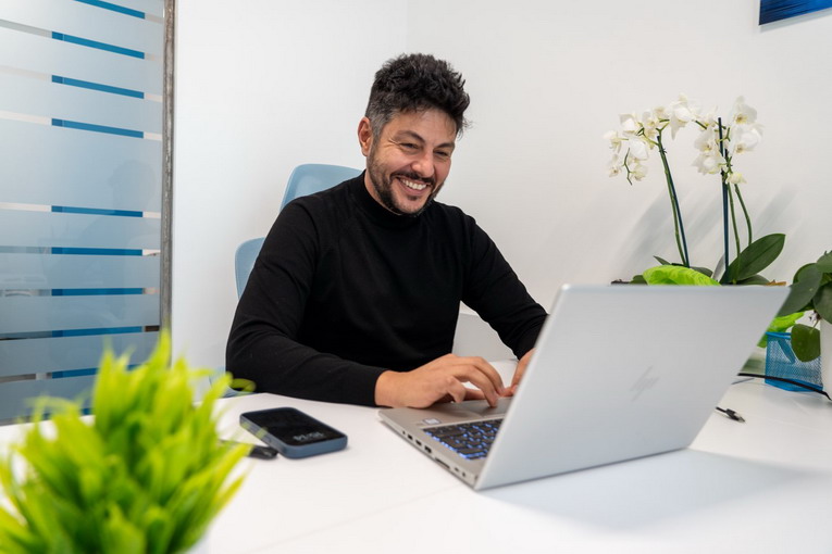 Il futuro del marketing è già qui: si chiama UniSolutions e utilizza l’IA in modo rivoluzionario Il futuro del marketing è già qui: si chiama UniSolutions e utilizza l’IA in modo rivoluzionario