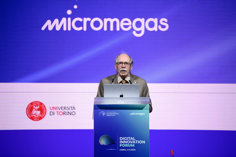 ComoLake 2025 apre i lavori con i Premi Nobel e l’annuncio di Q-Alliance, il più potente hub quantistico al mondo ComoLake 2025 apre i lavori con i Premi Nobel e l’annuncio di Q-Alliance, il più potente hub quantistico al mondo
