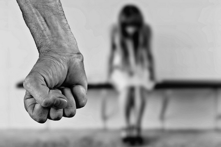 Reati contro i minori, allarme nel Lazio: +14% in un anno. Oltre 680 casi nel 2024