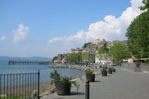 Anguillara Sabazia, De Vito