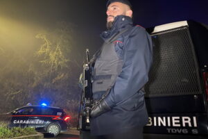 Roma, blitz di Carabinieri e Procura contro il furto digitale