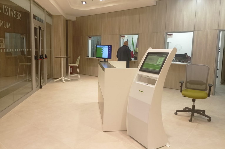 A Casal Bertone il Centro Commerciale inaugura lo Sportello Anagrafico del IV Municipio di Roma Capitale