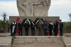 Fiumicino, cerimonia in ricordo dei Martiri di Kindu presso la stele commemorativa