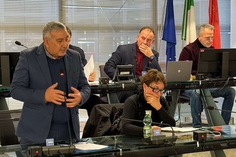 Fiumicino, approvata la modifica alla Legge Regionale 12/2025 su rigenerazione urbana e recupero edilizio