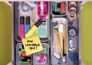 La nuova campagna del CDCNPA “Trova l’intruso” ricorda agli italiani di non dimenticare le batterie scariche nei cassetti