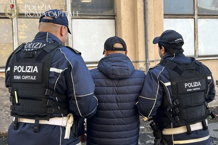 Roma, codice rosso: 24enne violentata e sequestrata da un dipendente di un locale del Centro storico