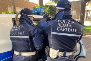 Roma, incidente mortale in via Ettore Rolli: rintracciato e arrestato a Reggio Calabria il conducente in fuga