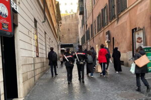 Roma, controlli dei Carabinieri nel centro storico: sette arresti e due denunce
