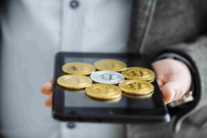 Rapporto crypto Bit2Me: il 2026 sarà l’anno della “finanza invisibile” grazie alla tokenizzazione e alle stablecoin regolamentate