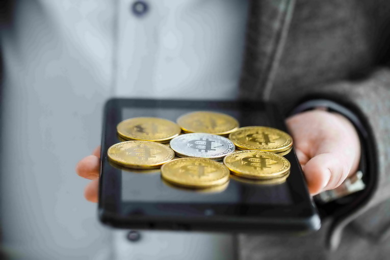 Rapporto crypto Bit2Me: il 2026 sarà l’anno della “finanza invisibile” grazie alla tokenizzazione e alle stablecoin regolamentate