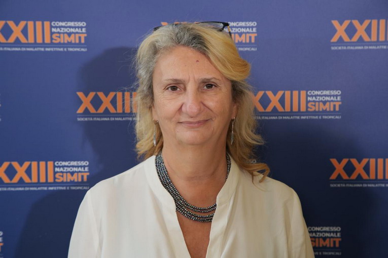 Giornata mondiale contro l’AIDS: nuovi casi HIV stabili in Italia, ma lontani dagli obiettivi UNAIDS 2030