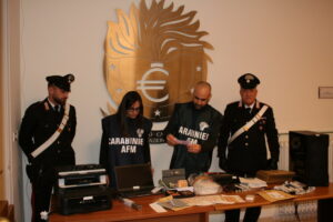 Acilia, operazione “Vulcano”, arrestato un falsario e smantellata una stamperia clandestina di euro falsi