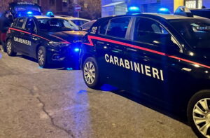 Fregene, tentano di coinvolgere un 29enne ad investire in Bitcoin e poi lo rapinano: arrestati due uomini