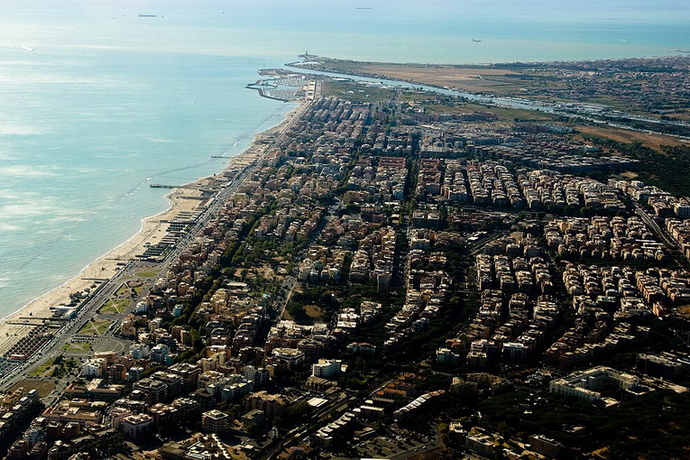 Ostia, terremoto nel PD del Municipio X: la sospensione di Welyam e Biondo apre la battaglia interna dopo il voto su Prodon