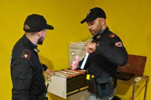Frosinone, la Polizia di Stato sequestra migliaia di lettere mai recapitate
