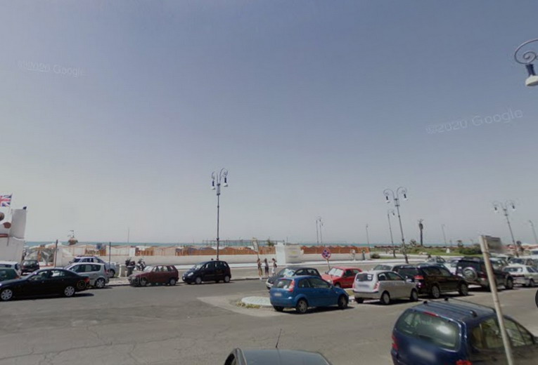 Ostia, Pallotta contro Gualtieri: “Smontano i chioschi di notte, è il trionfo dell’incompetenza PD”