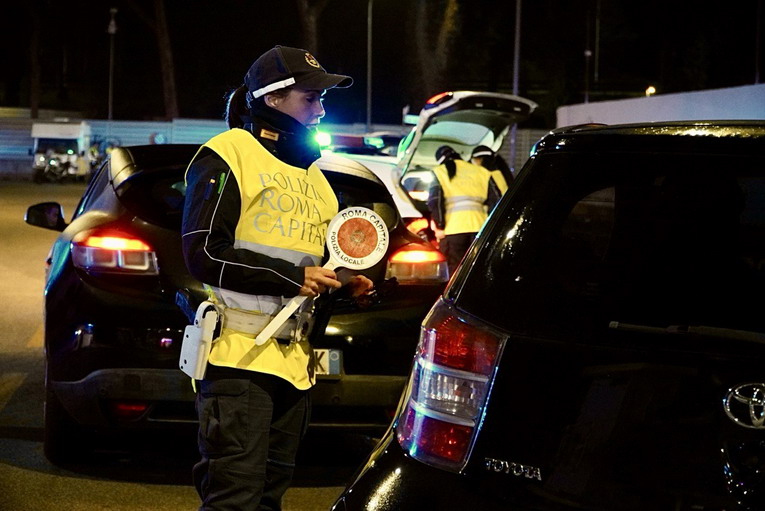 Roma, movida: rafforzati i controlli della Polizia Locale nel weekend pre-Natale