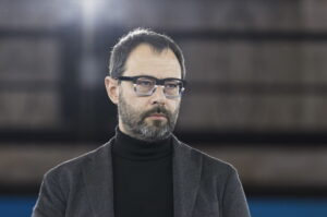 Patuanelli attacca il Governo: “Anticipano le tasse, rinviano le pensioni e tagliano la sanità”