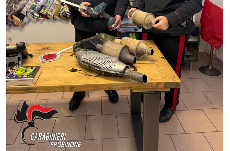 Arce, furto di catalizzatori nel piazzale di una società di raccolta rifiuti: arrestato dai Carabinieri