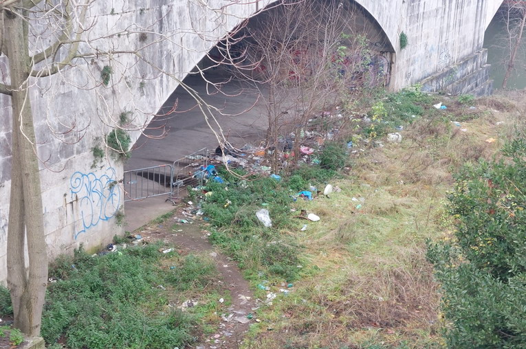 Roma, Bonessio (AVS): “Chiesto un intervento urgente di bonifica ambientale sotto Ponte Duca d’Aosta”